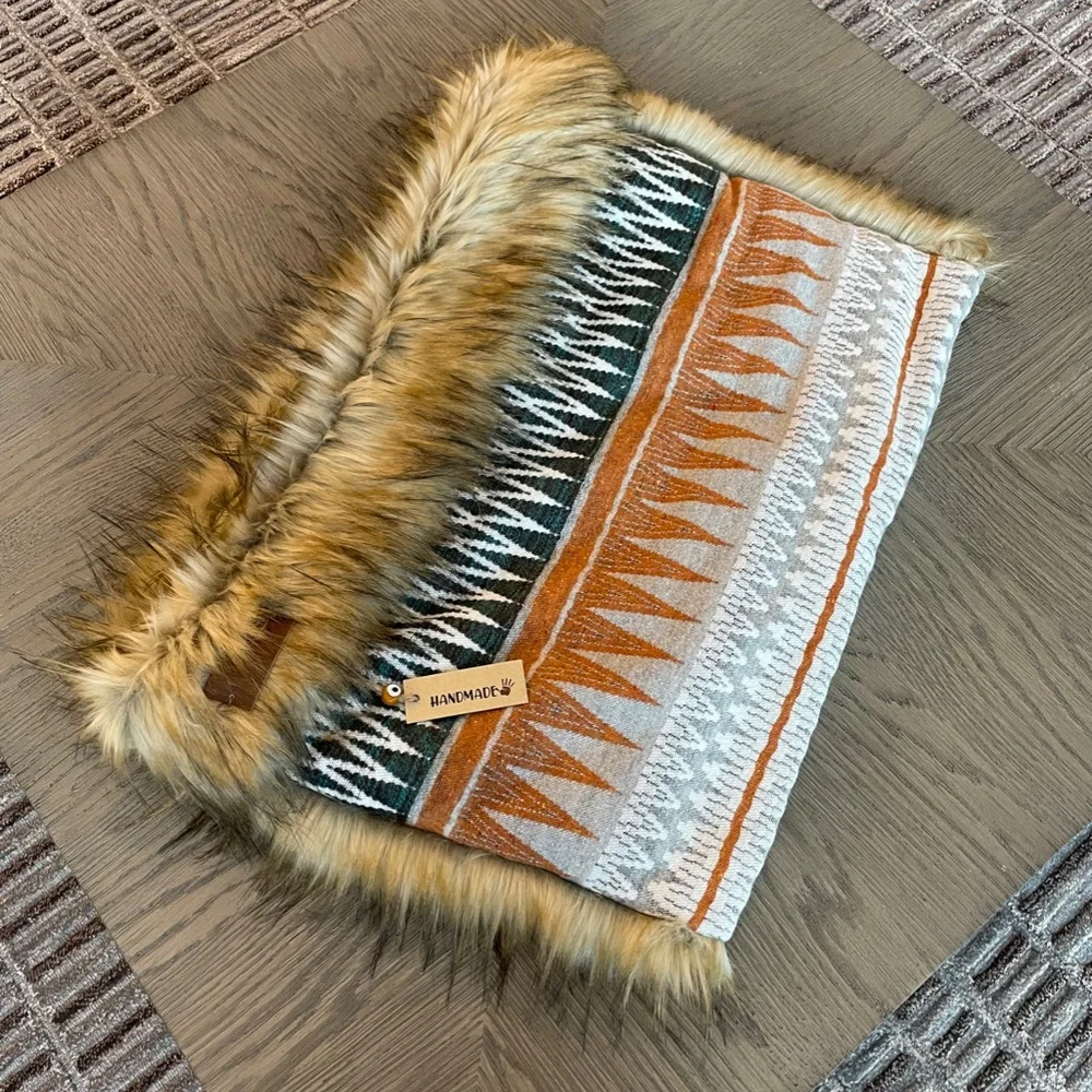 Athena, High-end faux fur and velvet fabric M size handmade pet bed